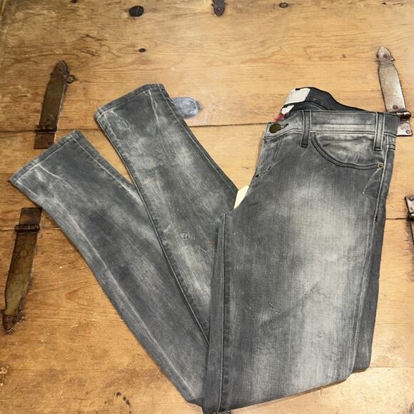 Woman’s Current/Elliott The Skinny in Bleach Out Destroy Size 27 - Picture 4 of 14